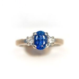 18k white gold, sapphire and diamond vintage ring from the 40’s